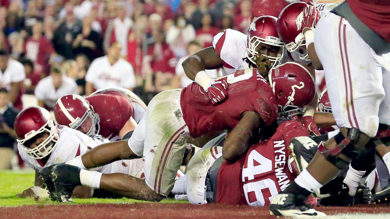 No. 8 Alabama wakes up in second half, pulls away from Arkansas